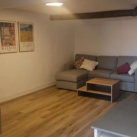 Turistic 아파트 *